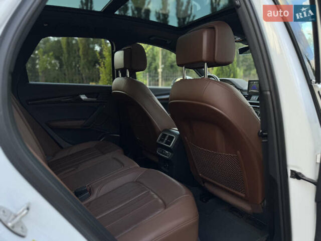 Белый Ауди Ку 5, объемом двигателя 2 л и пробегом 127 тыс. км за 24900 $, фото 63 на Automoto.ua