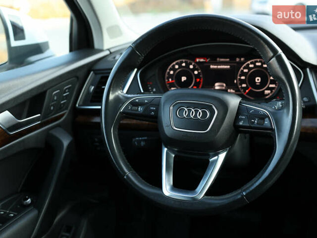 Белый Ауди Ку 5, объемом двигателя 1.98 л и пробегом 107 тыс. км за 29500 $, фото 12 на Automoto.ua