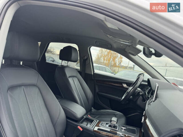 Белый Ауди Ку 5, объемом двигателя 1.98 л и пробегом 238 тыс. км за 18500 $, фото 25 на Automoto.ua