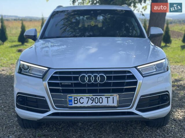 Белый Ауди Ку 5, объемом двигателя 1.97 л и пробегом 190 тыс. км за 29900 $, фото 3 на Automoto.ua