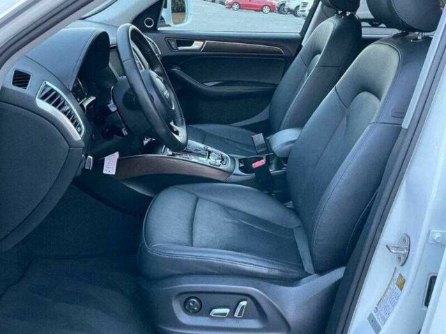 Белый Ауди Ку 5, объемом двигателя 3 л и пробегом 76 тыс. км за 4200 $, фото 4 на Automoto.ua