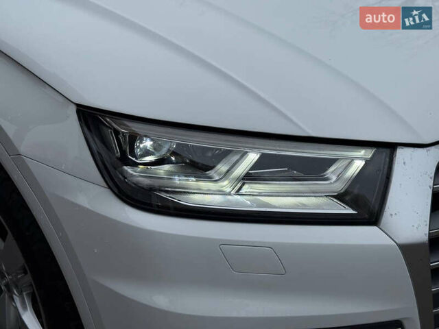 Белый Ауди Ку 5, объемом двигателя 1.98 л и пробегом 200 тыс. км за 22499 $, фото 32 на Automoto.ua