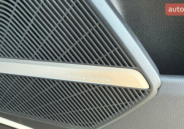 Белый Ауди Ку 5, объемом двигателя 1.98 л и пробегом 127 тыс. км за 27777 $, фото 28 на Automoto.ua