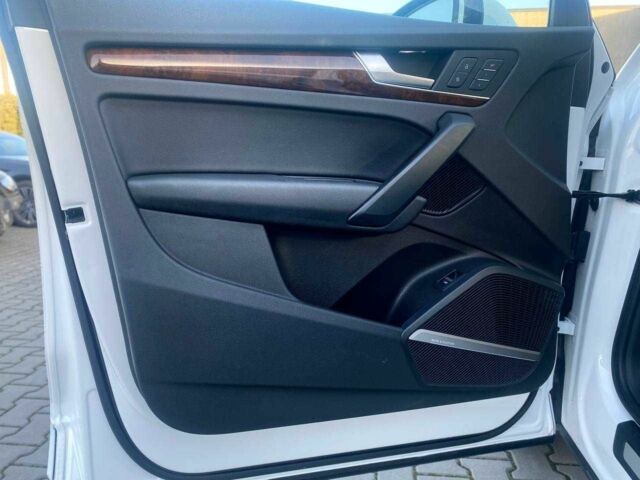 Білий Ауді Ку 5, об'ємом двигуна 2 л та пробігом 189 тис. км за 21800 $, фото 18 на Automoto.ua