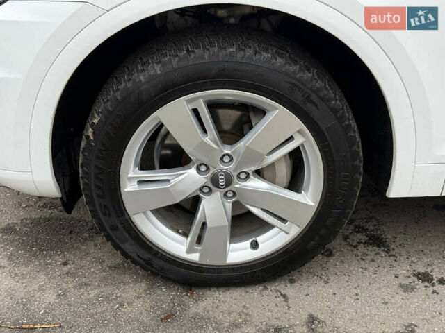 Белый Ауди Ку 5, объемом двигателя 1.98 л и пробегом 200 тыс. км за 22499 $, фото 17 на Automoto.ua