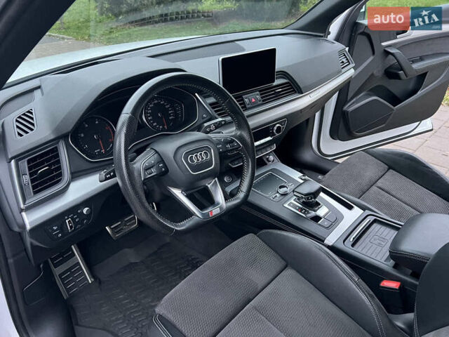 Белый Ауди Ку 5, объемом двигателя 1.97 л и пробегом 139 тыс. км за 28800 $, фото 31 на Automoto.ua