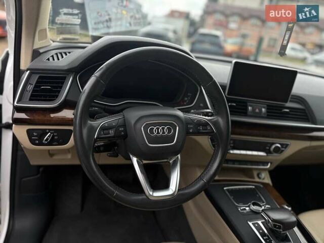 Білий Ауді Ку 5, об'ємом двигуна 2 л та пробігом 215 тис. км за 22000 $, фото 26 на Automoto.ua