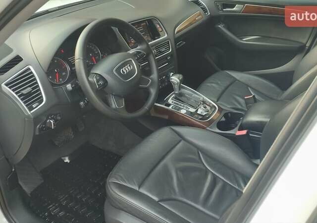 Білий Ауді Ку 5, об'ємом двигуна 1.98 л та пробігом 225 тис. км за 15900 $, фото 6 на Automoto.ua