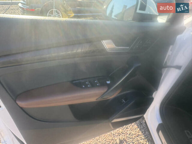 Белый Ауди Ку 5, объемом двигателя 2 л и пробегом 249 тыс. км за 21500 $, фото 40 на Automoto.ua