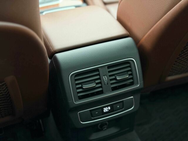 Белый Ауди Ку 5, объемом двигателя 2 л и пробегом 158 тыс. км за 25500 $, фото 16 на Automoto.ua