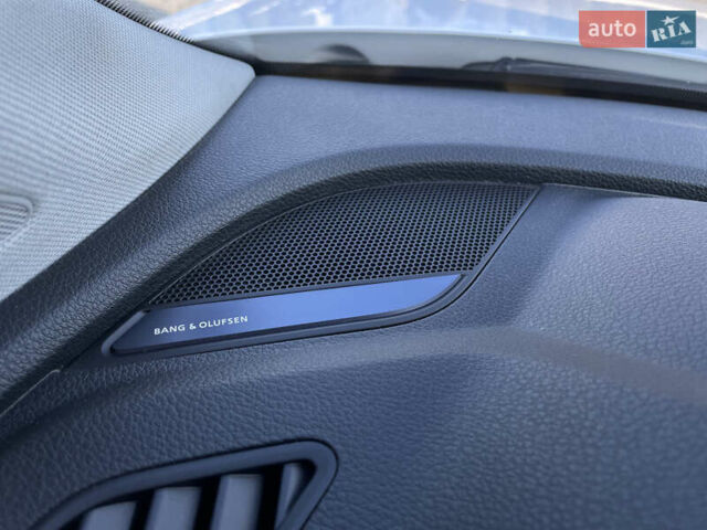 Белый Ауди Ку 5, объемом двигателя 1.98 л и пробегом 193 тыс. км за 25000 $, фото 14 на Automoto.ua