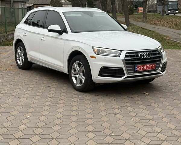 Білий Ауді Ку 5, об'ємом двигуна 2 л та пробігом 87 тис. км за 20998 $, фото 2 на Automoto.ua