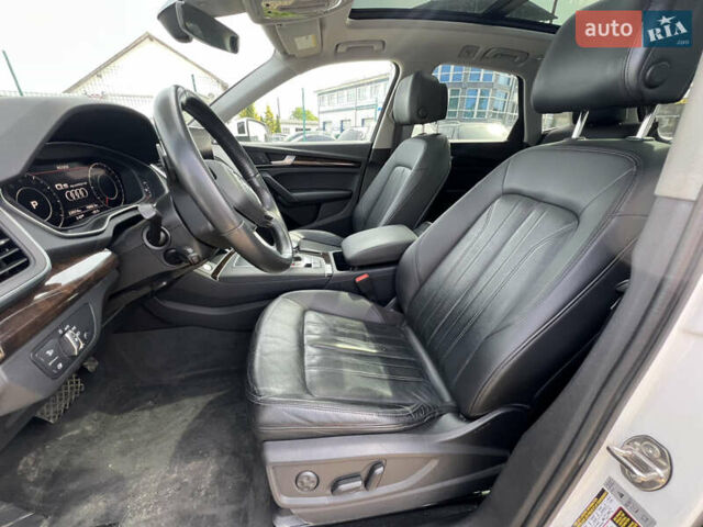 Белый Ауди Ку 5, объемом двигателя 2 л и пробегом 239 тыс. км за 16000 $, фото 11 на Automoto.ua