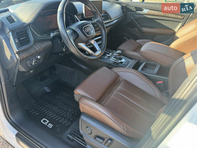 Белый Ауди Ку 5, объемом двигателя 2 л и пробегом 249 тыс. км за 21500 $, фото 38 на Automoto.ua