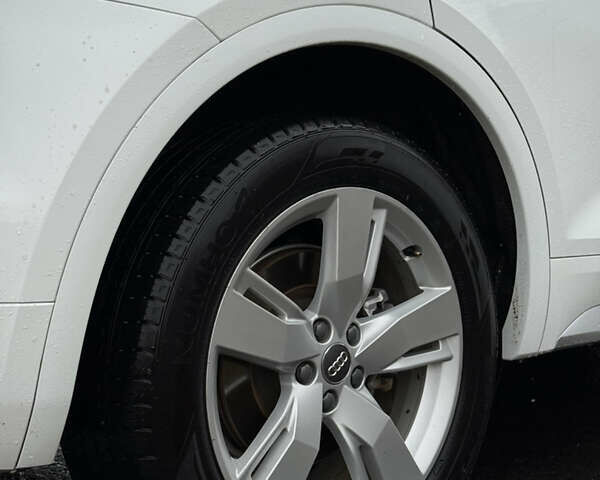 Белый Ауди Ку 5, объемом двигателя 2 л и пробегом 171 тыс. км за 20000 $, фото 21 на Automoto.ua