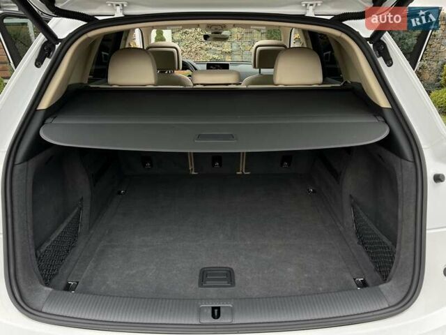 Белый Ауди Ку 5, объемом двигателя 2 л и пробегом 135 тыс. км за 26950 $, фото 169 на Automoto.ua