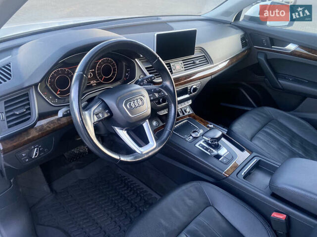 Белый Ауди Ку 5, объемом двигателя 0 л и пробегом 189 тыс. км за 21800 $, фото 12 на Automoto.ua