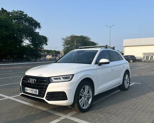 Белый Ауди Ку 5, объемом двигателя 1.98 л и пробегом 145 тыс. км за 29300 $, фото 2 на Automoto.ua