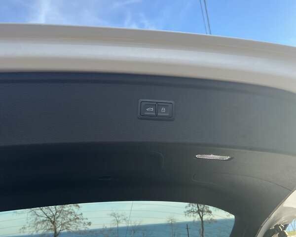 Белый Ауди Ку 5, объемом двигателя 1.98 л и пробегом 145 тыс. км за 29300 $, фото 21 на Automoto.ua