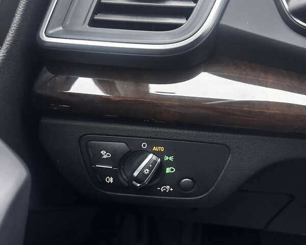 Белый Ауди Ку 5, объемом двигателя 2 л и пробегом 163 тыс. км за 23100 $, фото 18 на Automoto.ua