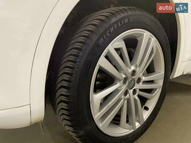 Белый Ауди Ку 5, объемом двигателя 1.98 л и пробегом 130 тыс. км за 26800 $, фото 6 на Automoto.ua