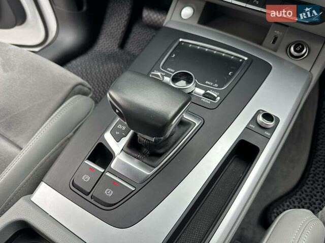 Белый Ауди Ку 5, объемом двигателя 1.98 л и пробегом 206 тыс. км за 25900 $, фото 56 на Automoto.ua