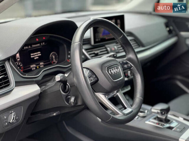 Белый Ауди Ку 5, объемом двигателя 2 л и пробегом 100 тыс. км за 27900 $, фото 6 на Automoto.ua