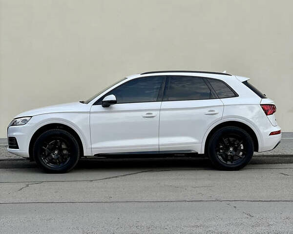 Белый Ауди Ку 5, объемом двигателя 1.98 л и пробегом 142 тыс. км за 26300 $, фото 2 на Automoto.ua