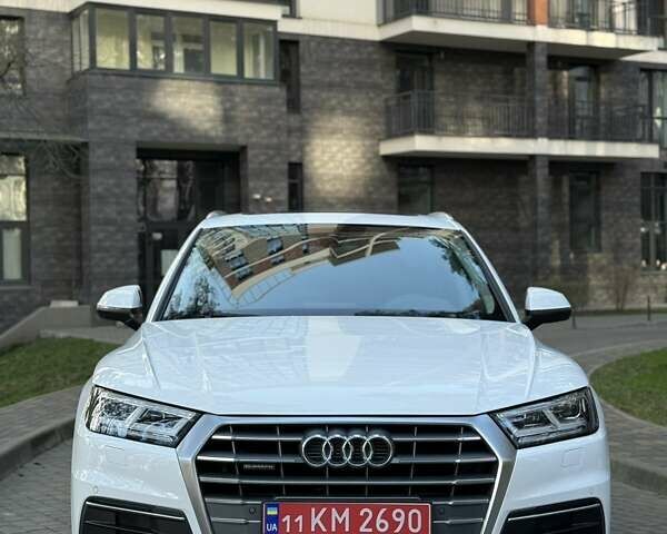 Белый Ауди Ку 5, объемом двигателя 1.98 л и пробегом 180 тыс. км за 22299 $, фото 1 на Automoto.ua