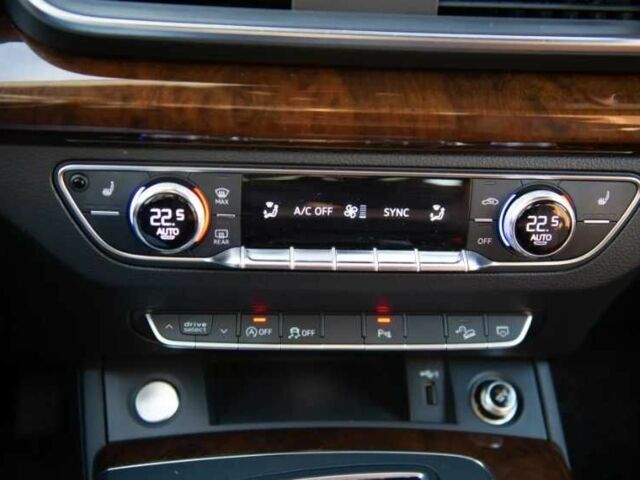 Белый Ауди Ку 5, объемом двигателя 2 л и пробегом 55 тыс. км за 15800 $, фото 12 на Automoto.ua