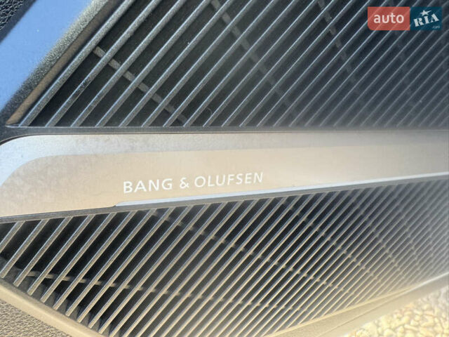 Белый Ауди Ку 5, объемом двигателя 2 л и пробегом 249 тыс. км за 21500 $, фото 35 на Automoto.ua