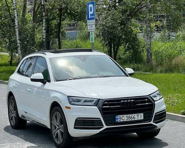 Білий Ауді Ку 5, об'ємом двигуна 1.98 л та пробігом 210 тис. км за 26250 $, фото 2 на Automoto.ua