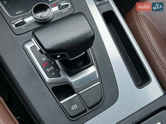 Белый Ауди Ку 5, объемом двигателя 2 л и пробегом 209 тыс. км за 25990 $, фото 24 на Automoto.ua