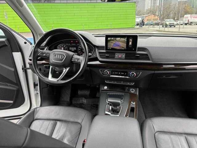 Белый Ауди Ку 5, объемом двигателя 2 л и пробегом 107 тыс. км за 26900 $, фото 8 на Automoto.ua