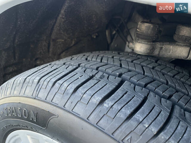 Белый Ауди Ку 5, объемом двигателя 1.98 л и пробегом 193 тыс. км за 25000 $, фото 9 на Automoto.ua