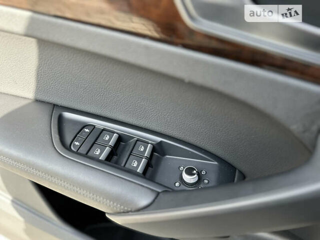 Белый Ауди Ку 5, объемом двигателя 2 л и пробегом 41 тыс. км за 24900 $, фото 28 на Automoto.ua