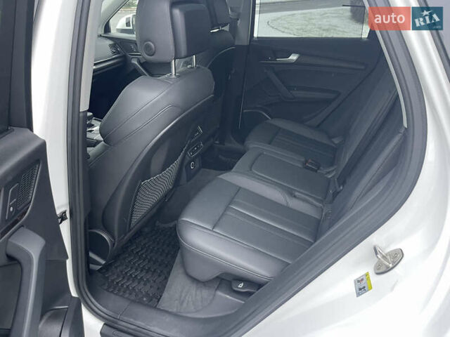 Белый Ауди Ку 5, объемом двигателя 2 л и пробегом 120 тыс. км за 27800 $, фото 16 на Automoto.ua