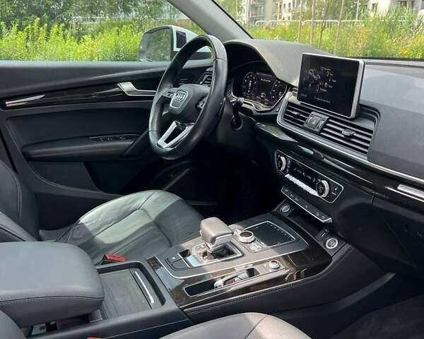 Білий Ауді Ку 5, об'ємом двигуна 1.98 л та пробігом 210 тис. км за 26250 $, фото 7 на Automoto.ua