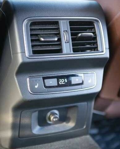 Белый Ауди Ку 5, объемом двигателя 2 л и пробегом 55 тыс. км за 15800 $, фото 13 на Automoto.ua