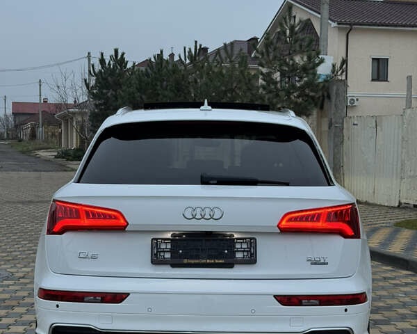 Белый Ауди Ку 5, объемом двигателя 2 л и пробегом 108 тыс. км за 28500 $, фото 25 на Automoto.ua