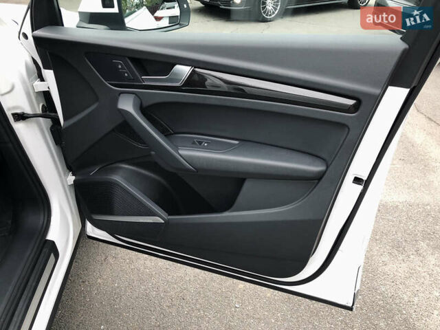 Белый Ауди Ку 5, объемом двигателя 2 л и пробегом 155 тыс. км за 17980 $, фото 44 на Automoto.ua