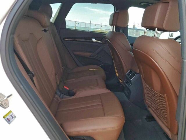 Білий Ауді Ку 5, об'ємом двигуна 2 л та пробігом 37 тис. км за 7300 $, фото 10 на Automoto.ua