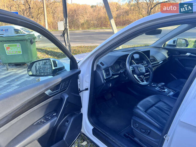 Белый Ауди Ку 5, объемом двигателя 0 л и пробегом 120 тыс. км за 26000 $, фото 7 на Automoto.ua