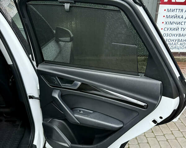 Білий Ауді Ку 5, об'ємом двигуна 1.98 л та пробігом 229 тис. км за 22400 $, фото 64 на Automoto.ua