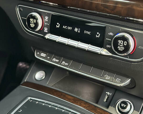 Белый Ауди Ку 5, объемом двигателя 2 л и пробегом 162 тыс. км за 20900 $, фото 40 на Automoto.ua