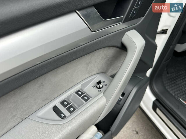 Белый Ауди Ку 5, объемом двигателя 1.98 л и пробегом 206 тыс. км за 25900 $, фото 30 на Automoto.ua