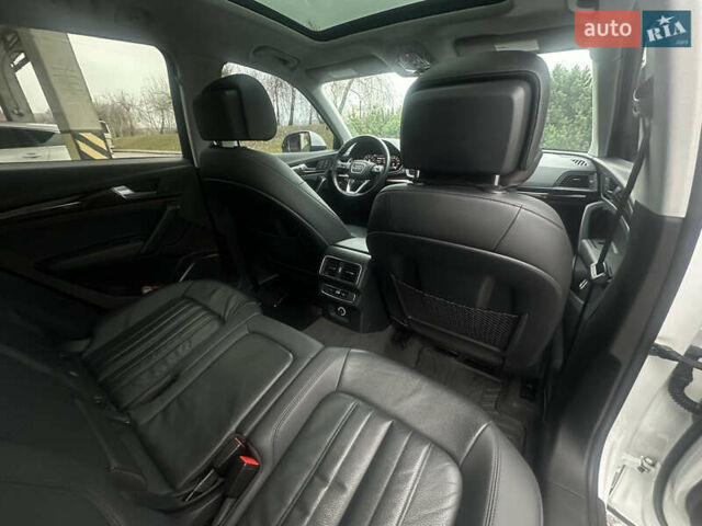 Белый Ауди Ку 5, объемом двигателя 1.99 л и пробегом 163 тыс. км за 22999 $, фото 35 на Automoto.ua