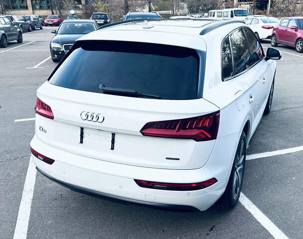 Білий Ауді Ку 5, об'ємом двигуна 1.98 л та пробігом 86 тис. км за 29500 $, фото 3 на Automoto.ua