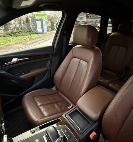 Белый Ауди Ку 5, объемом двигателя 1.98 л и пробегом 108 тыс. км за 26700 $, фото 4 на Automoto.ua