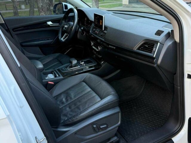 Білий Ауді Ку 5, об'ємом двигуна 2 л та пробігом 180 тис. км за 22299 $, фото 7 на Automoto.ua